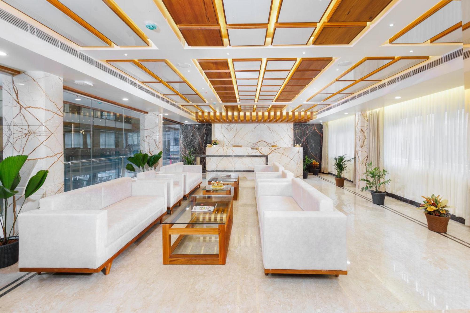 Hotel Lincoln Square Теккади Экстерьер фото