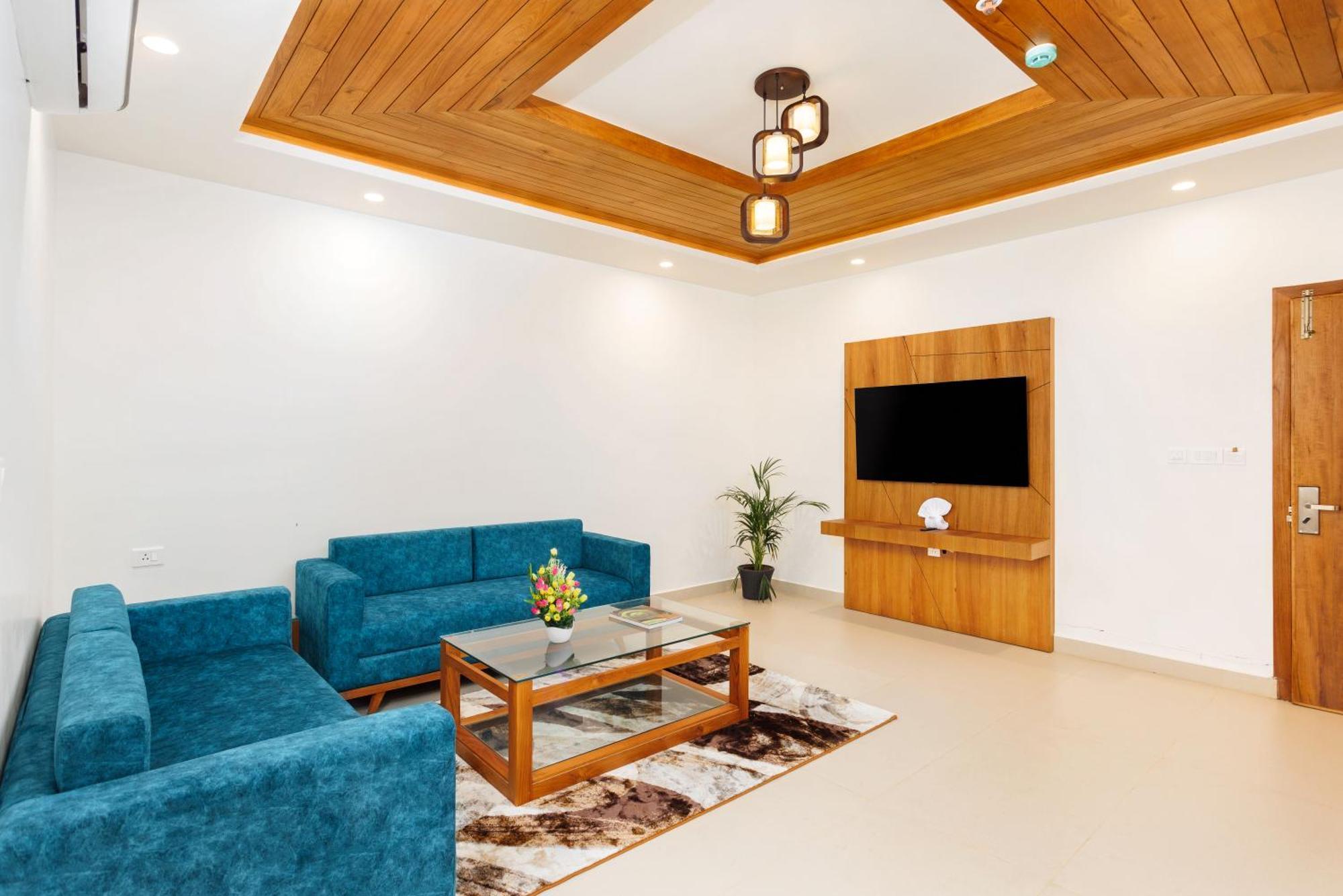 Hotel Lincoln Square Теккади Экстерьер фото